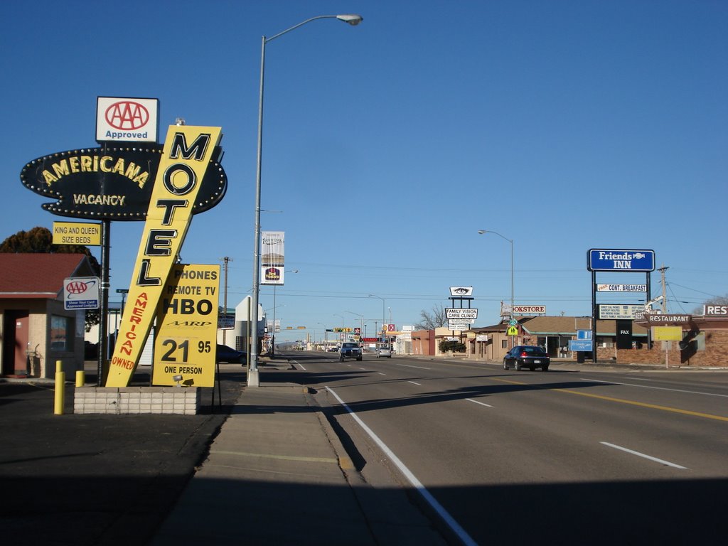 Route 66 W @ Americana Motel