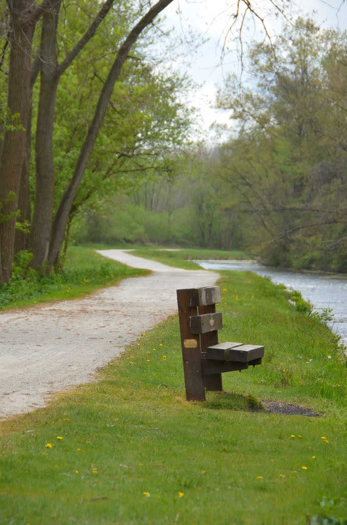 trail the canal towpath in Barberton, OH