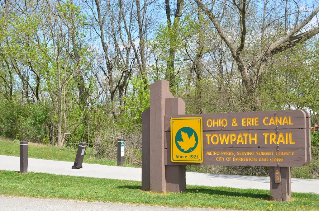 Ohio & Erie Canal Towpath Trail in Barberton, OH Lock 1