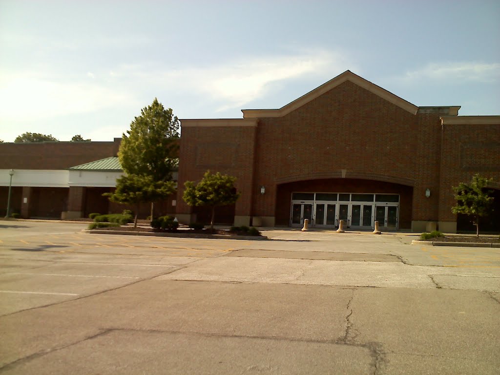 Former Target in Bedford, Ohio