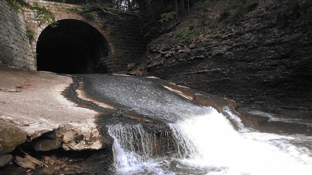 The Outflow end of the Viaduct