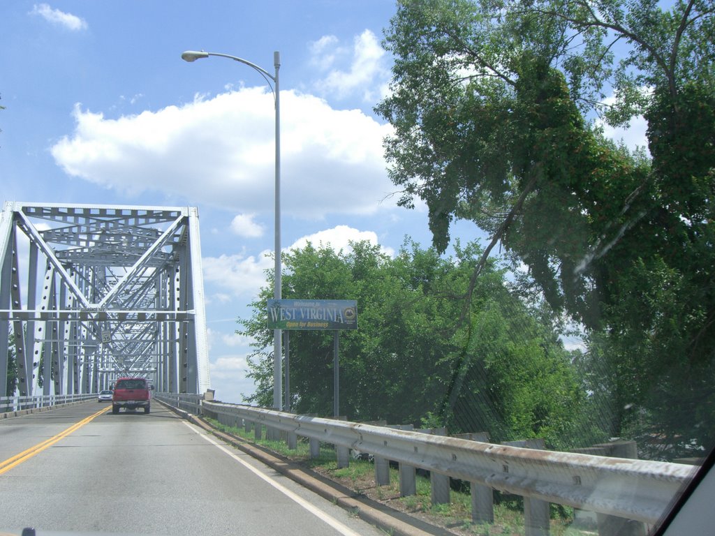 Memorial Bridge, Welcome to West Virginia