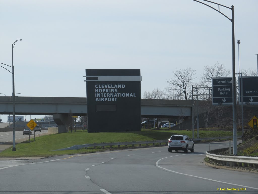 Cleveland Hopkins Intl Airport Entrance