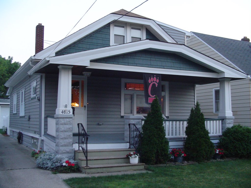 The Conti House: 4815 Ardmore Ave