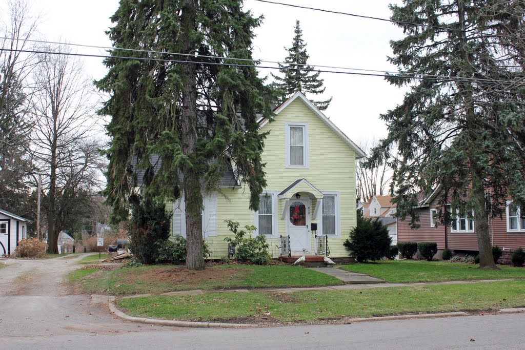 319 Grant St.