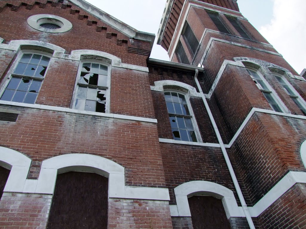 Higginsport School