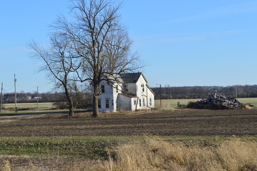 OLD FARM HOUSE  IN SPRINGFIELD OHIO