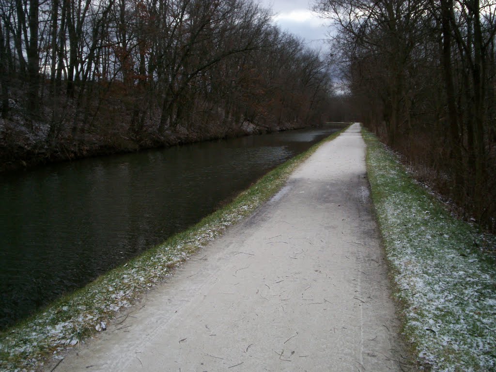 Towpath Trail and Canal