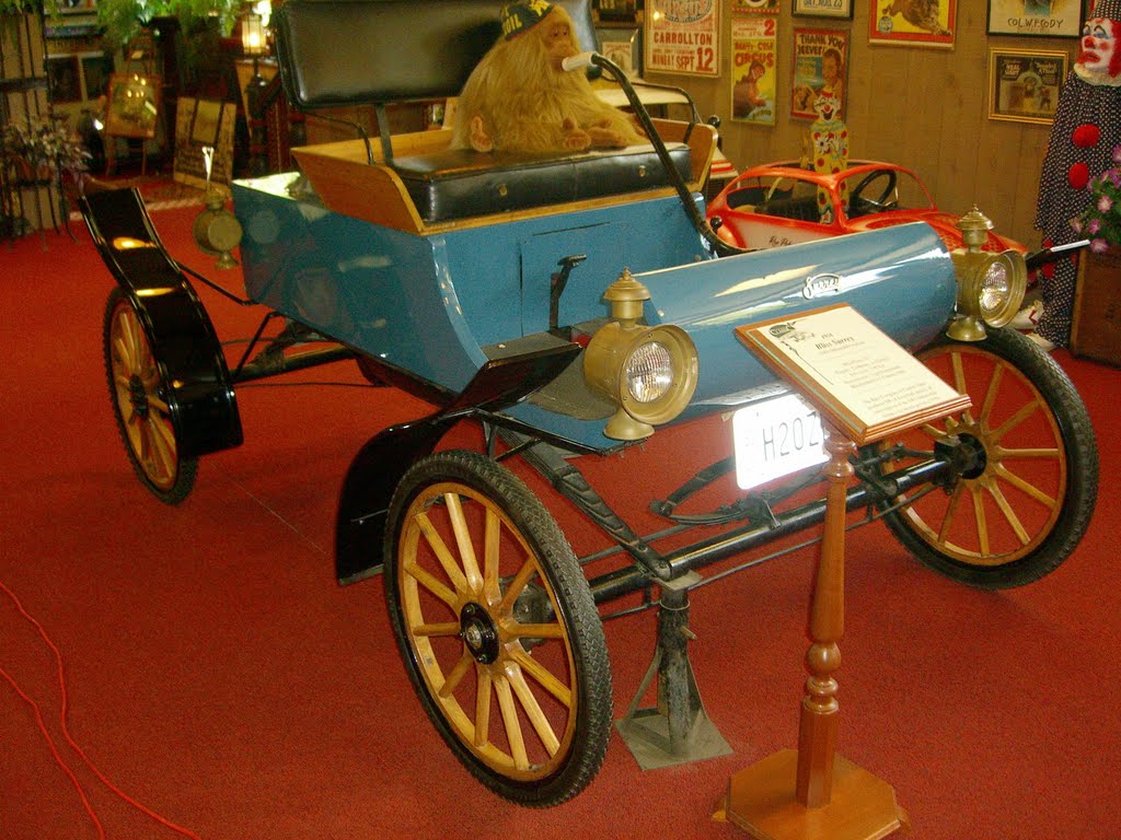 1903 Oldsmobile Replica (1958 Bliss Surrey)