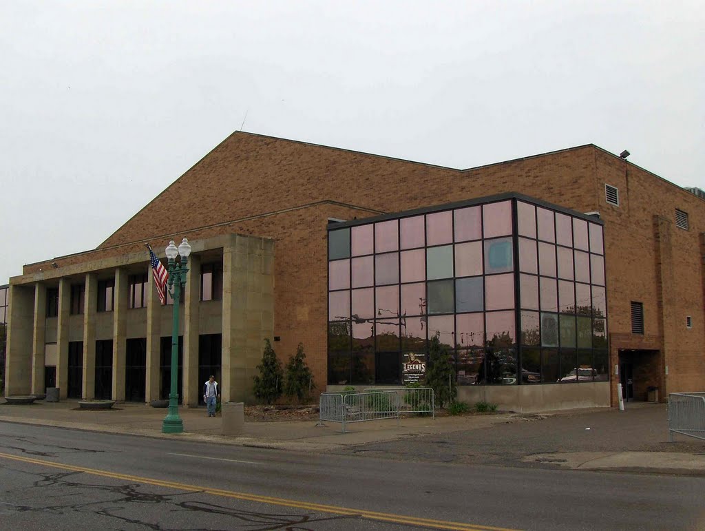Canton Memorial Auditorium, GLCT