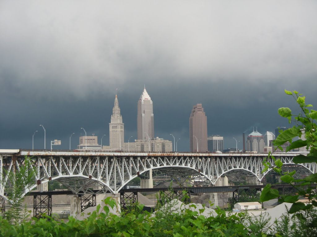 Cleveland skyline and Innerbelt Bridge