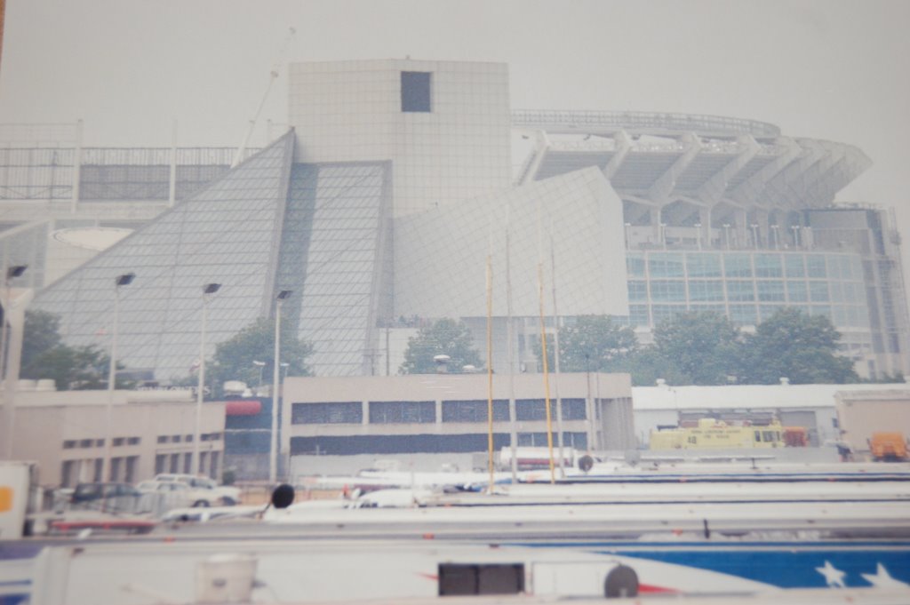 Rock N Roll Hall Of Fame And Cleveland Browns Stadium - KMF