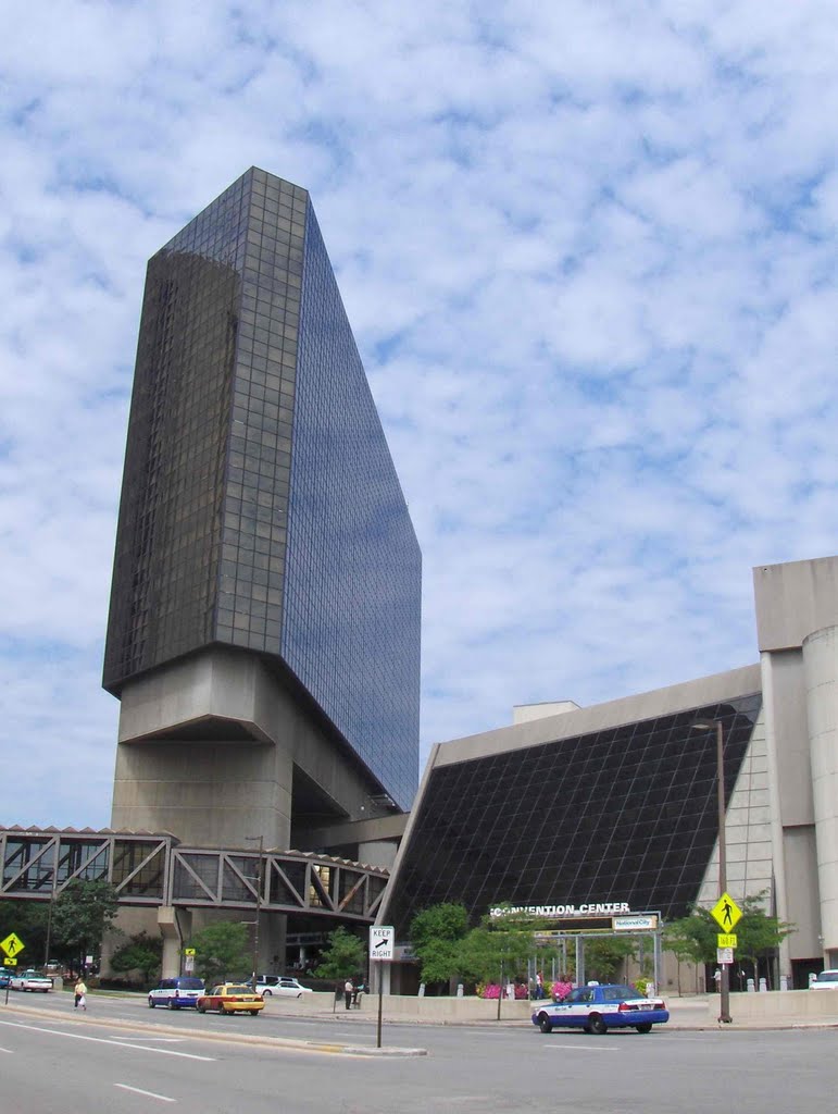 Greater Columbus Convention Center, GLCT