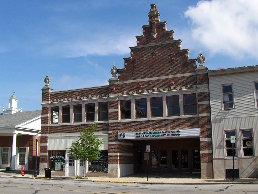 Holland Theatre, GLCT