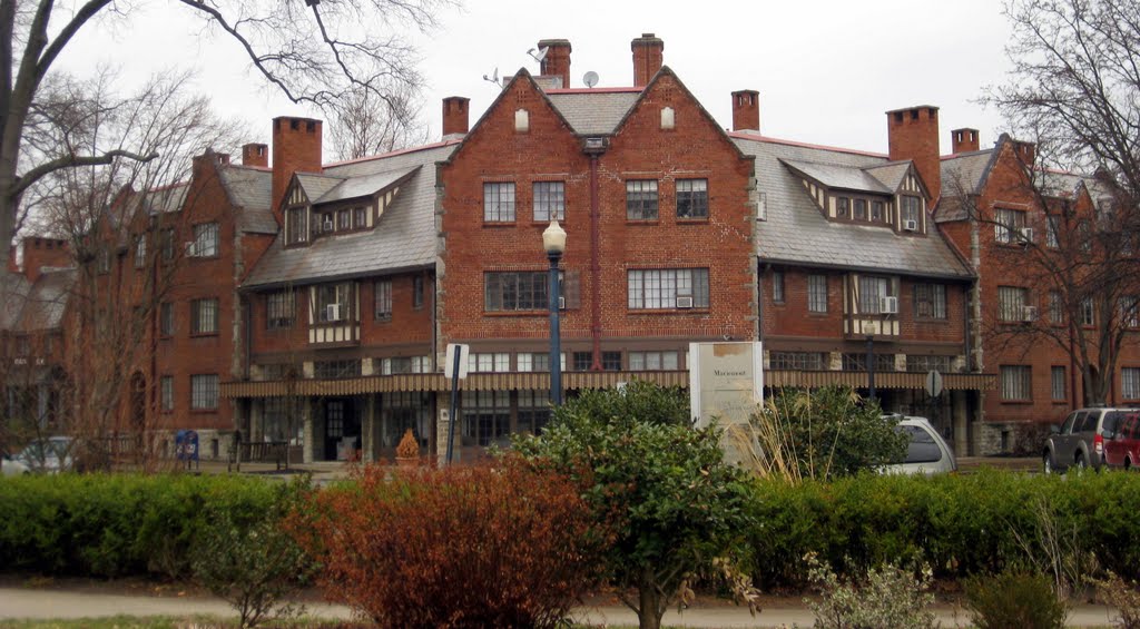Mariemont Old Town Square