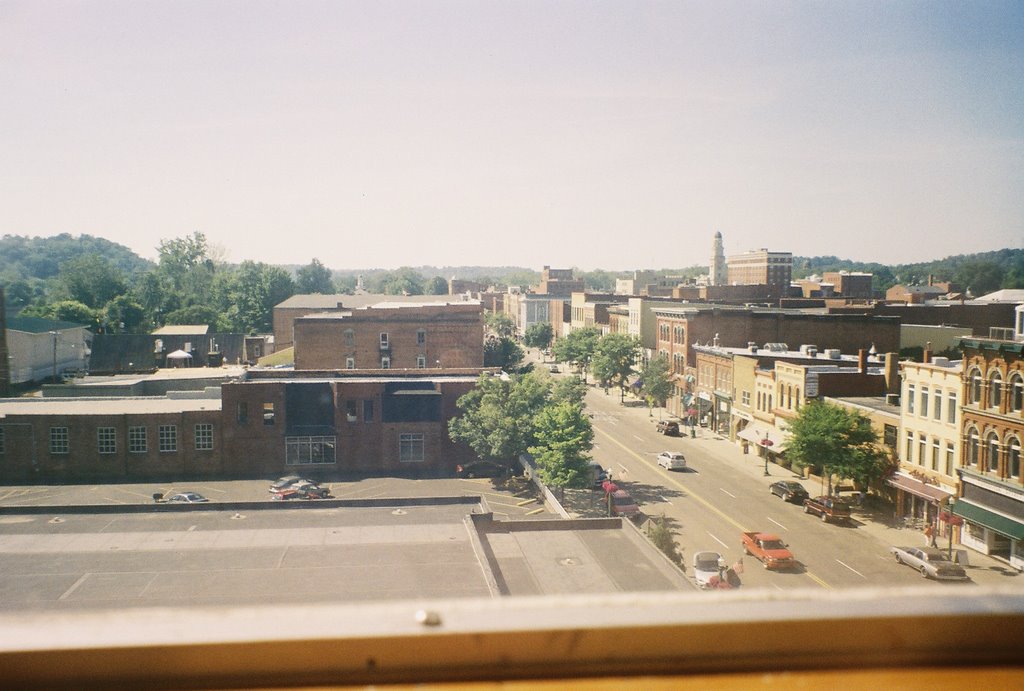 Front St. looking NW from Lafayette Hotel - summer of 2006