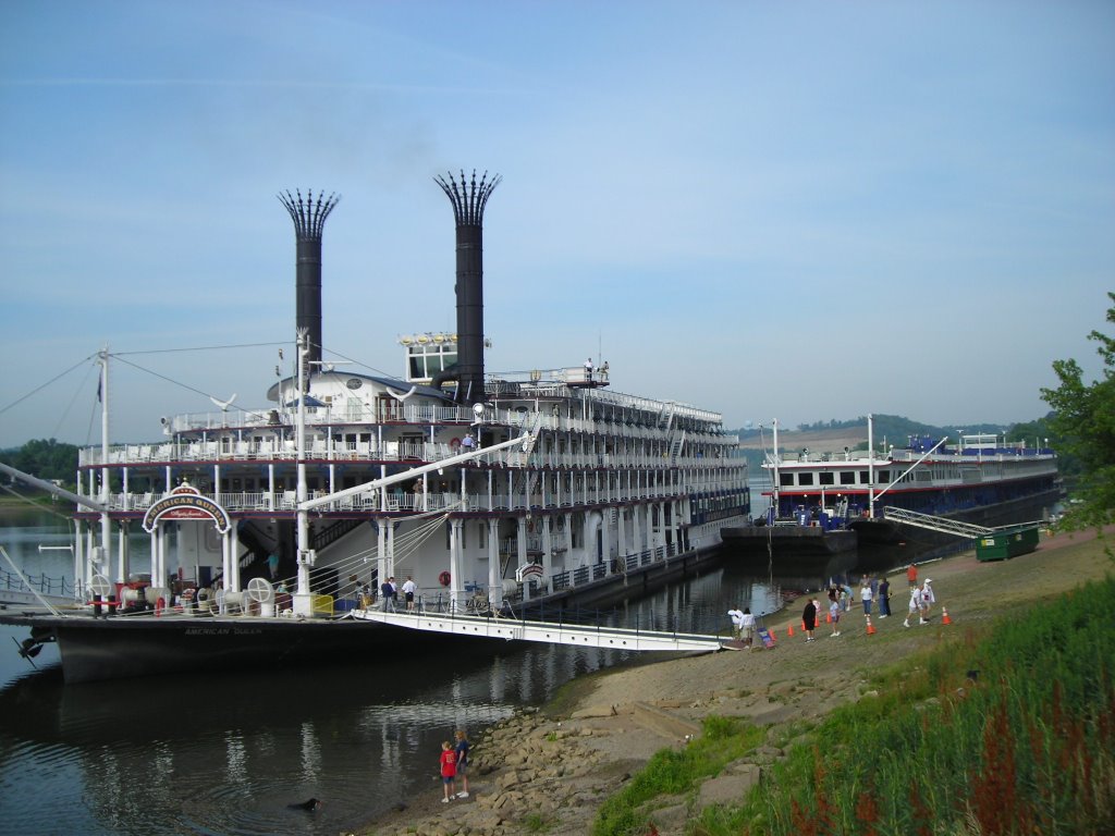 American Queen and River Barge visit Marietta