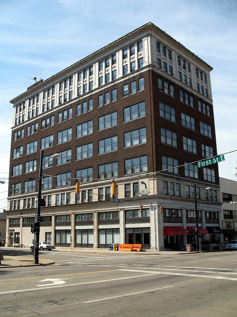 Ideal Department Store Building, 55-59 Lincoln Way E., Massillon, OH