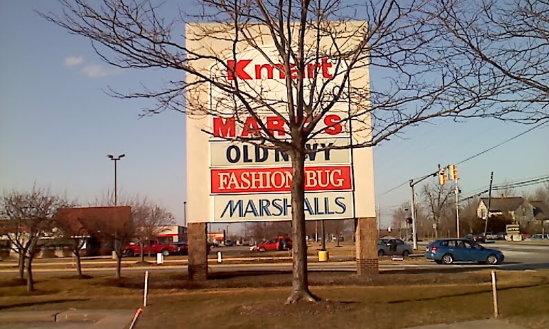 Closing Kmart (Medina, Ohio)