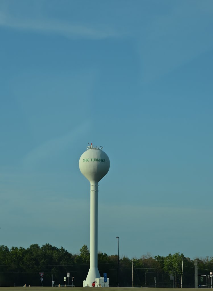 Water tower on Ohio Turnpike