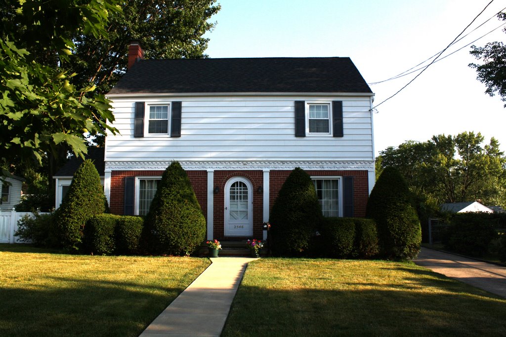 2546 Paxton Ave 44312