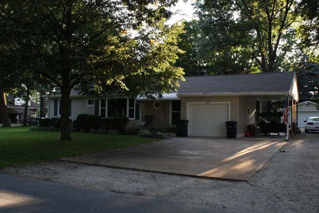 248 Hawk Ave 44312