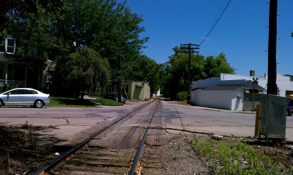 tracks by Norwood Ave