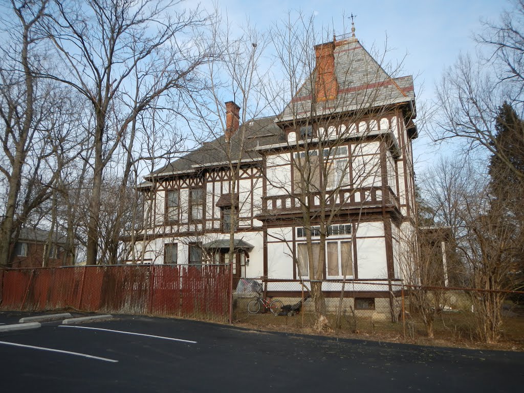 Old Home..  College Hill,  Ohio  (side view)