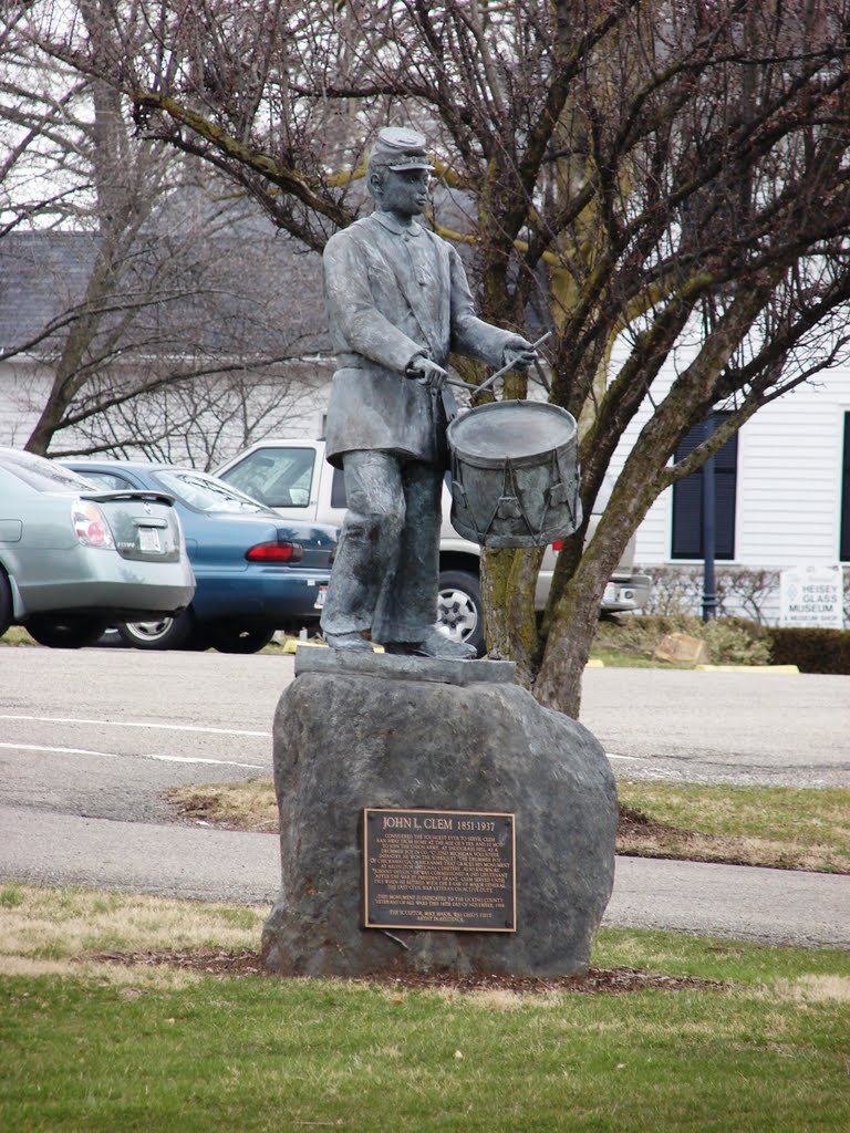 Johnny Shilo Statue