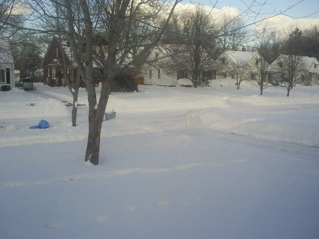 Sheraton dr. snowstorm aftermath 2-07 12+inches