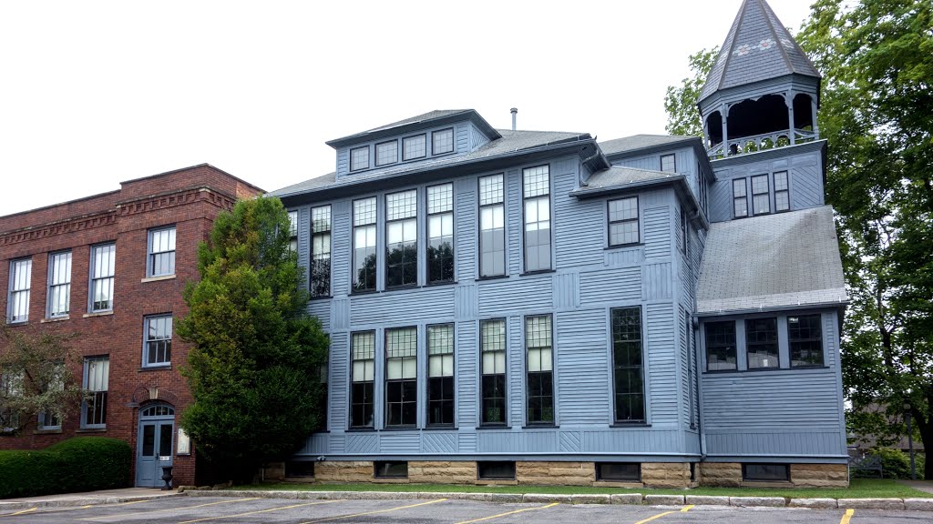 Boston Township Hall & Historic School
