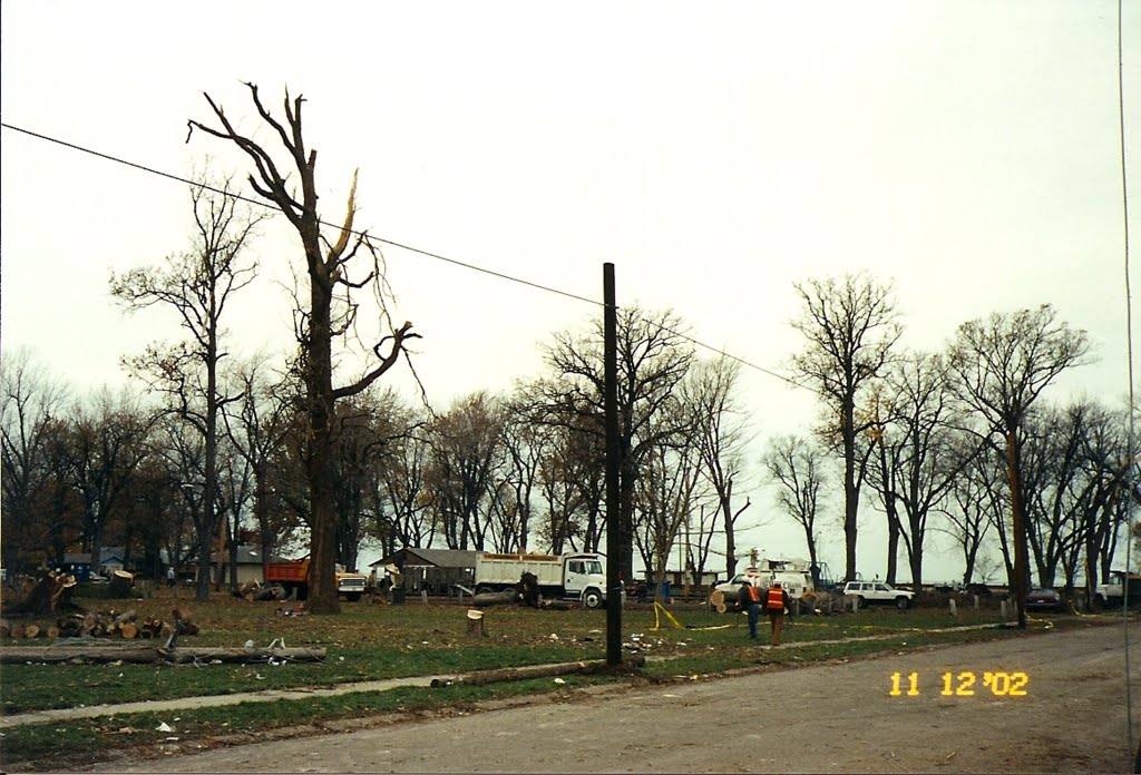 november 2002 tornado damage lakeview park