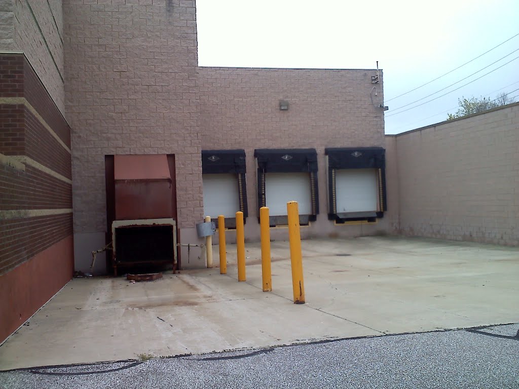Former Target at the Rockport Shopping Center (Rocky River, Ohio)