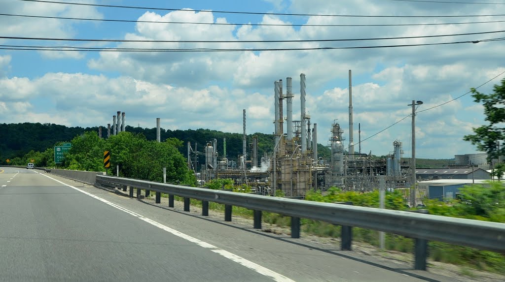 Marathon Oil Refinery, Interstate 64, Eastbound