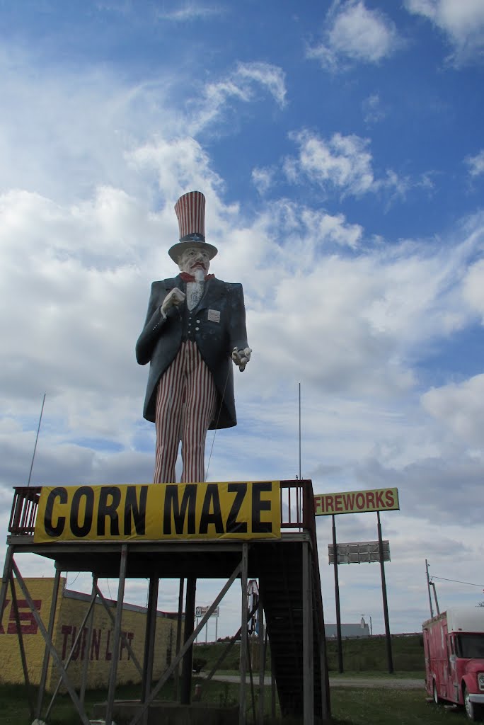 Giant Tom (Sterns Rd, MI)