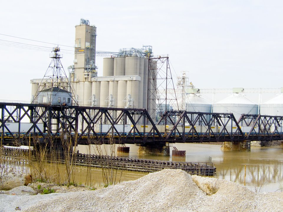 Silos Train Bridge