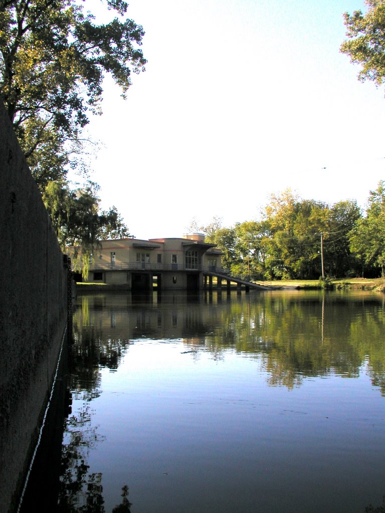Troy Boat House - Treasure Island Park