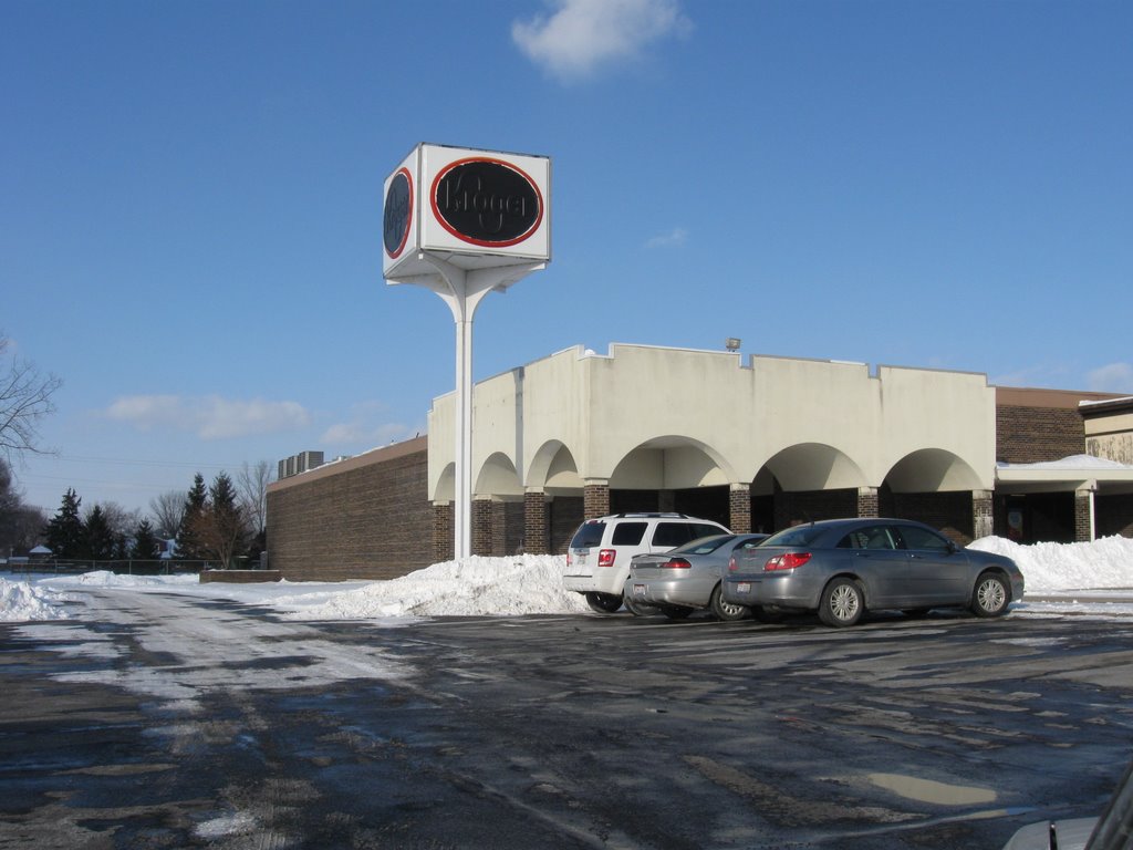 former Kroger store in Point Place