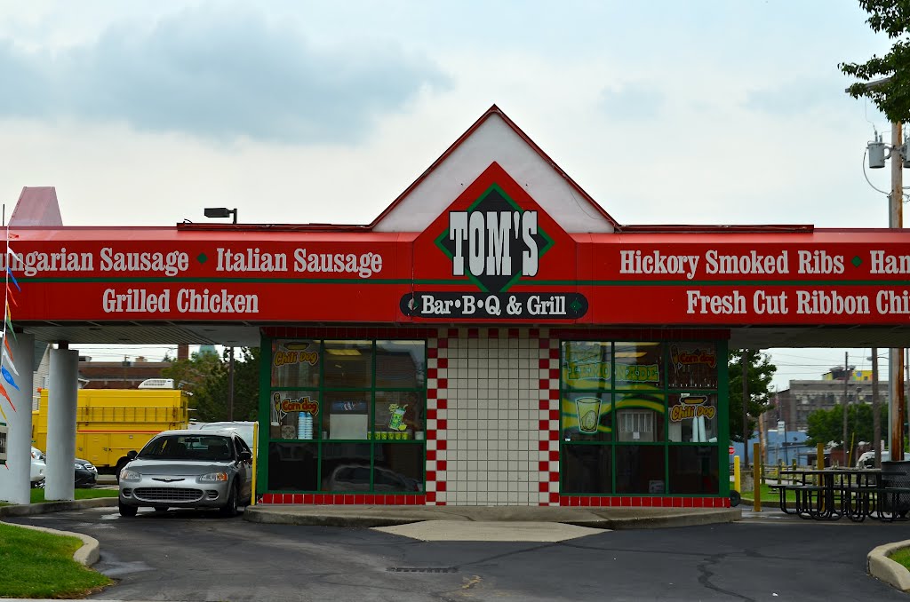 Toms Bar-B-Q & Grill