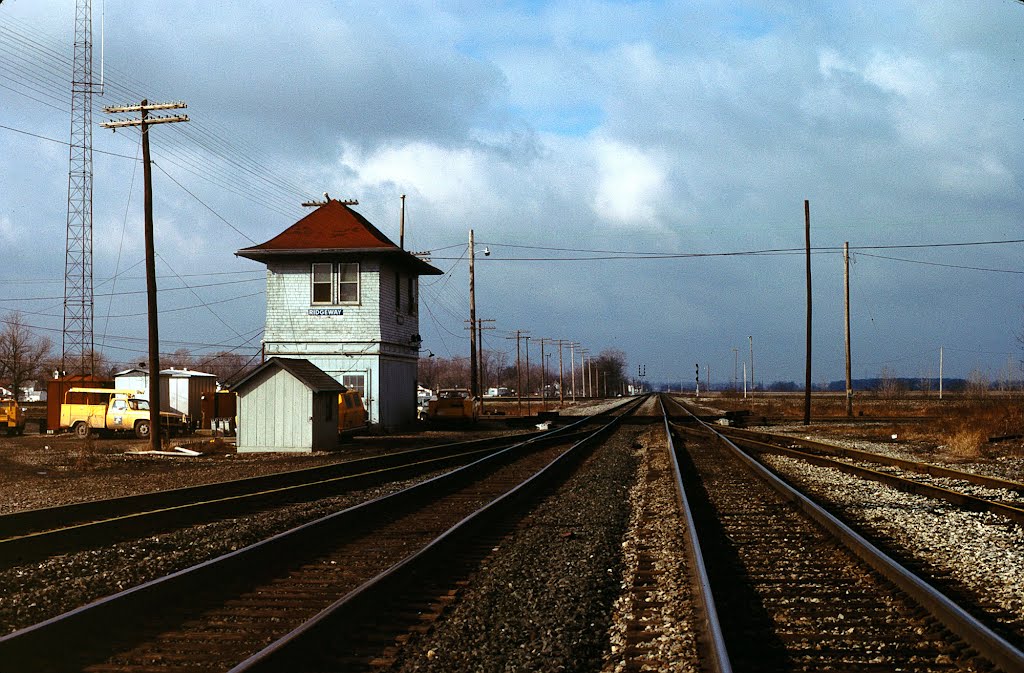 Ridgeway,OH USA railway interlocking tower, 1987