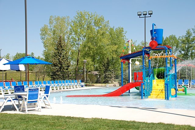 Hilliard Family Aquatics Center - West Pool