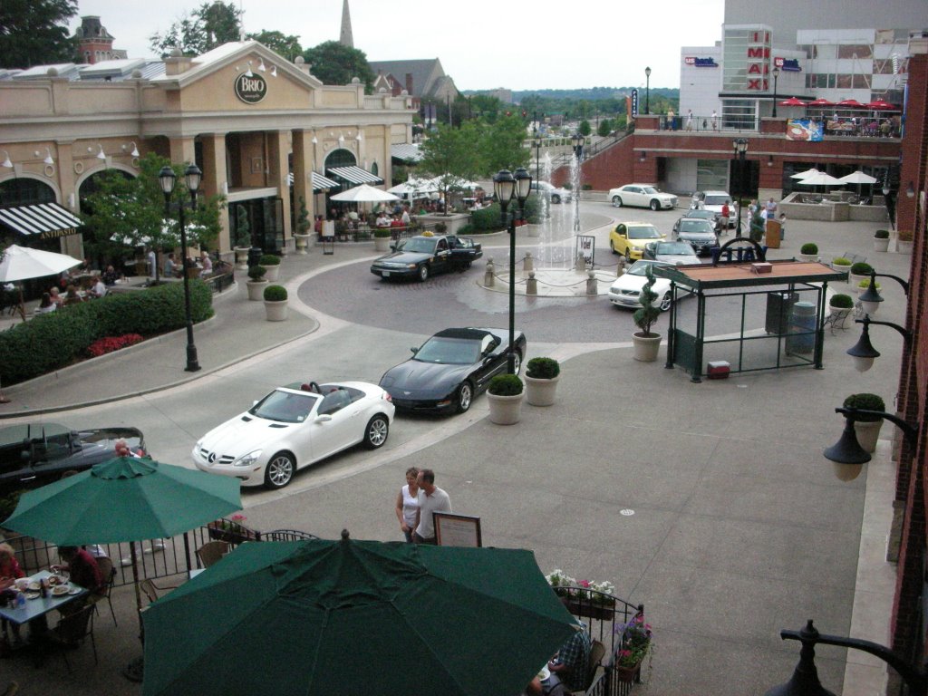 Newport on the Levee Valet Circle