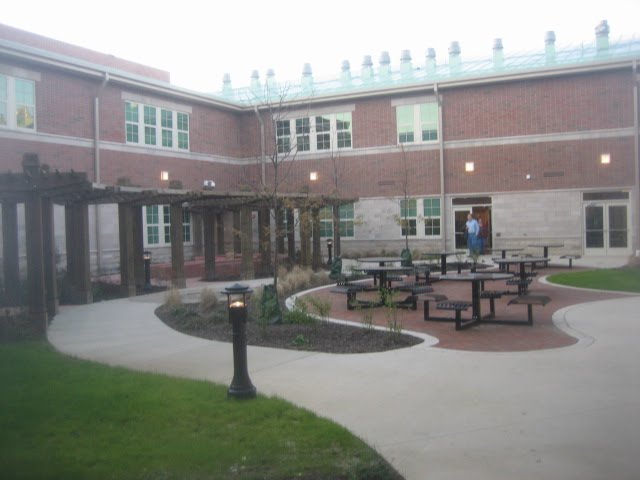 New Elyria High Courtyard, Oct. 22nd, 2010