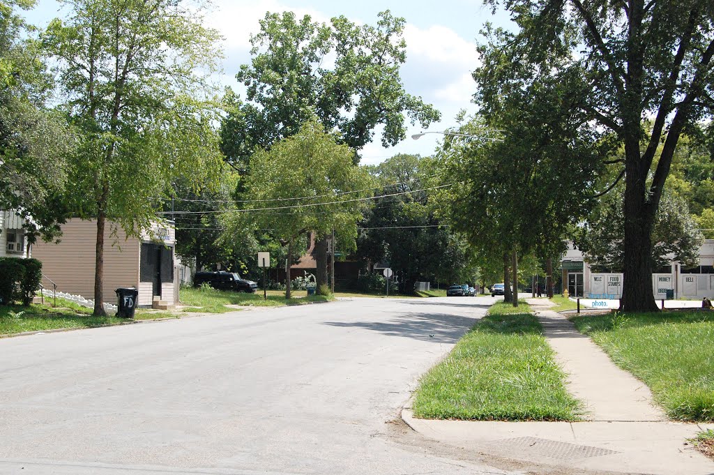 Oakdale Avenue at Regent - Cincinnati, Ohio