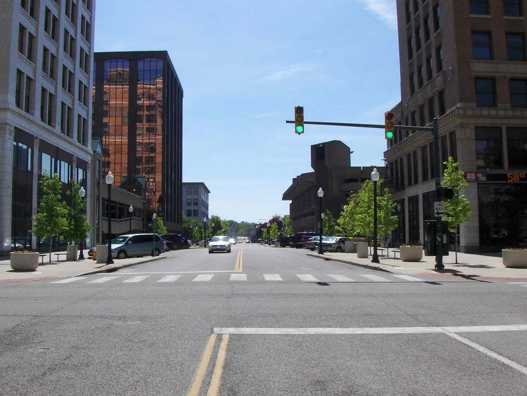 Federal Plaza East, Youngstown, OH, GLCT