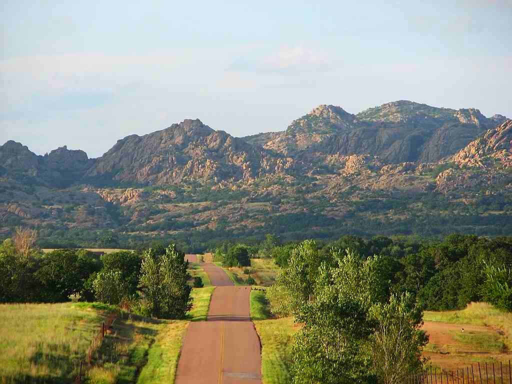 Looking North: Indiahoma Road Towards South Mountain
