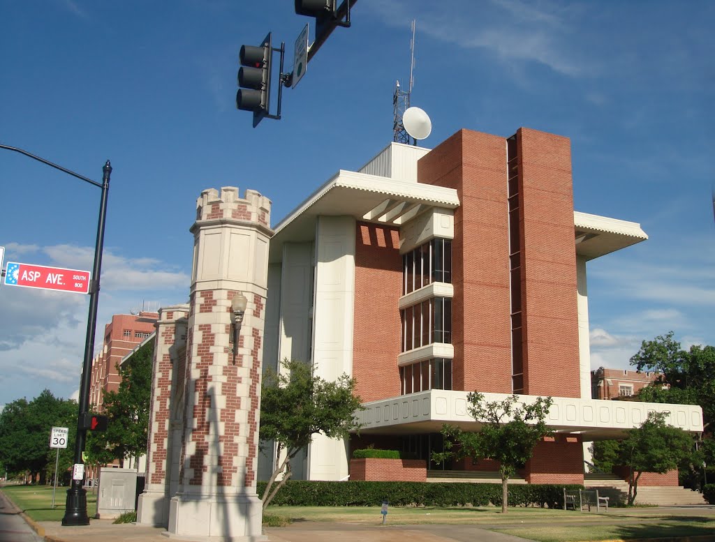 Norman, OK, USA - University of Oklahoma- Carson Engineering Center