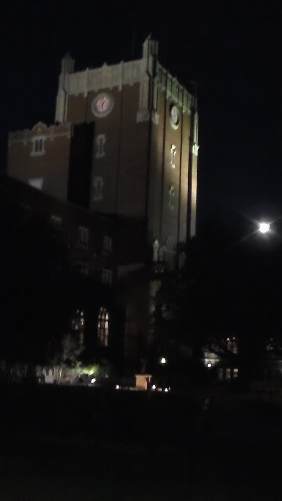 Oklahoma Memorial Union-night exposure