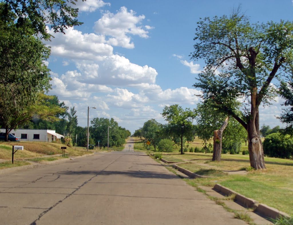2011, Ponca City, OK, USA - S 7th St.