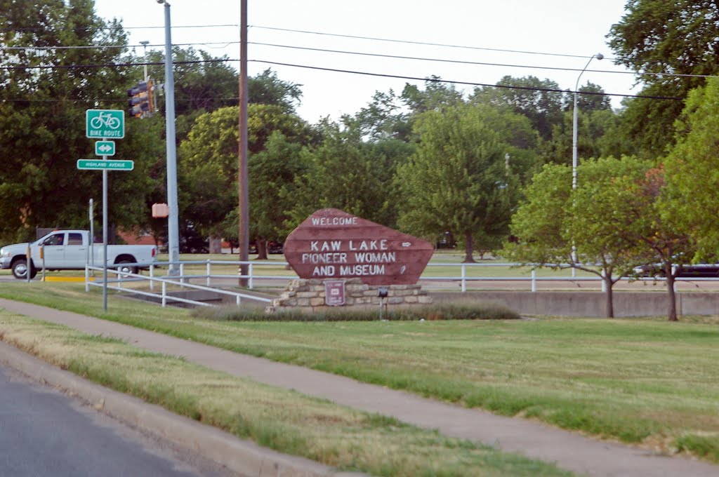 2011, Ponca City, OK, USA - Pioneer Women Memorial
